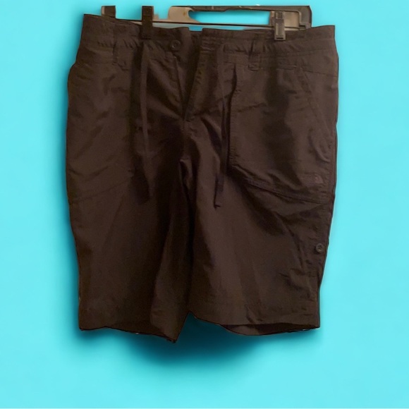 North Face Long shorts - Picture 1 of 2